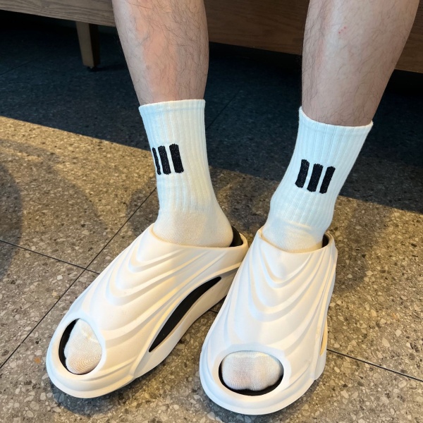 FOG立体三杠纯色棉袜中长筒袜子男女ins情侣运动潮袜篮球袜子男