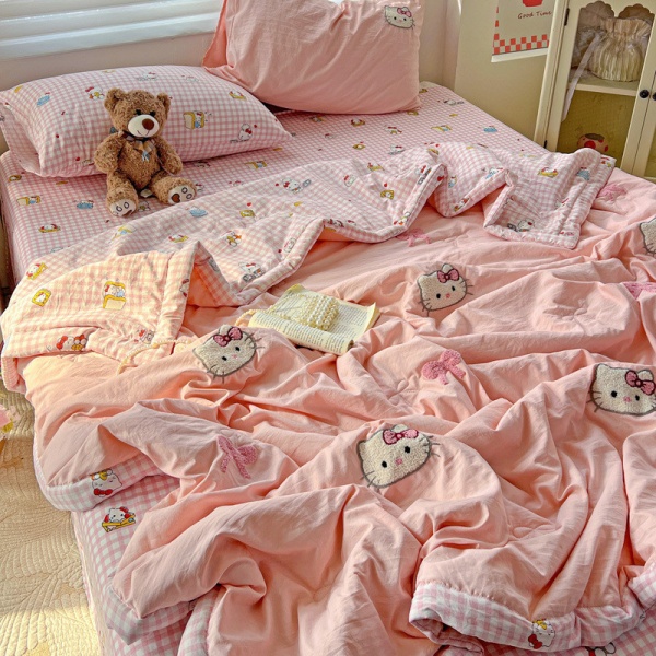 【店铺热销】夏季ins卡通KT猫毛巾绣夏凉被四件套a类空调被裸睡轻