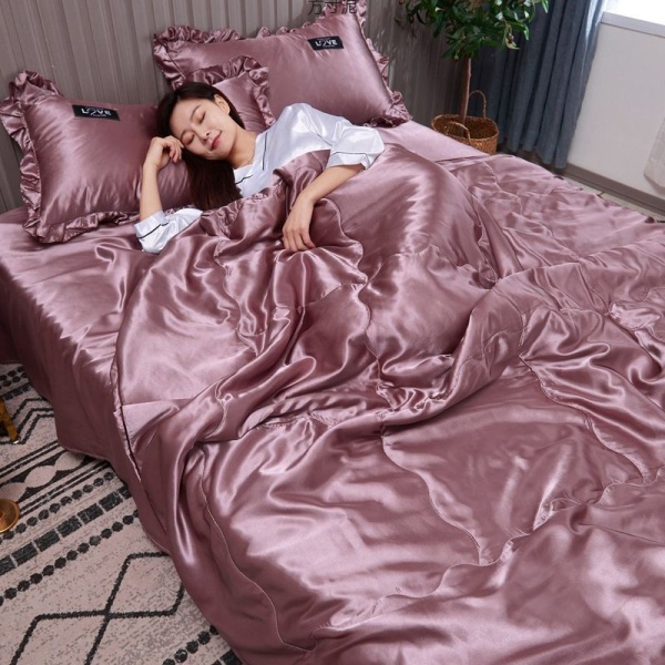 夏凉被三件套空调被四件套冰丝薄被子夏季学生宿舍可水洗一件批发