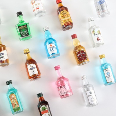 迷你版洋酒威士忌厂家OEM贴牌定制加工基酒百利甜白兰地小瓶酒