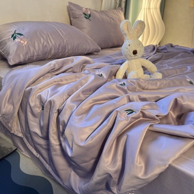 夏季冰丝灰色小猪刺绣款夏被四件套可水洗空调被丝滑凉感夏被单人