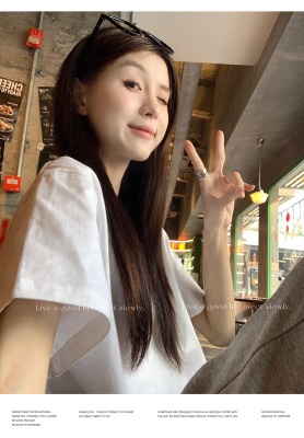 简约白色休闲基础款短袖T恤女装早春慵懒风圆领宽松显瘦套头上衣