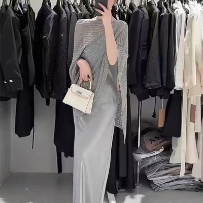 2025夏季慵懒风镂空防晒披肩斗篷外搭气质不规则立体针织衫罩衫女