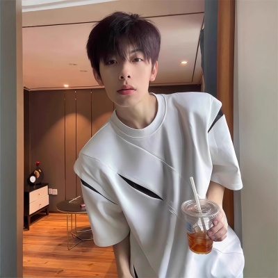 美式解构拼接正肩t恤小众设计感刀割垫肩短袖男高级感穿搭半截袖