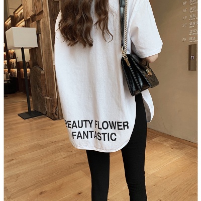 白色开叉T恤女大码中袖中长款潮流字母夏季简约圆领套头上衣女潮