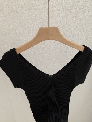 欧玛莱 纯欲风夏季时尚双V领短袖纯色修身显瘦针织衫上衣批发3215